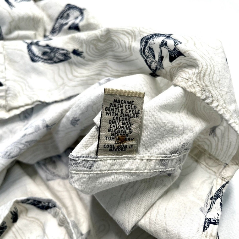 Ruff Hewn Men's Button Up T-shirt Novelty Fish Print Size Medium Blue White - Picture 7 of 7